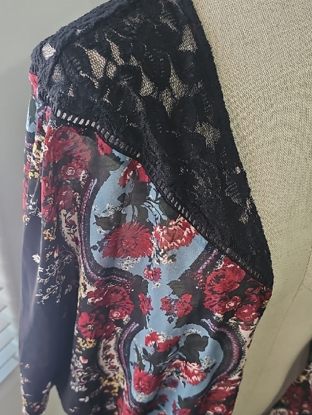 Floral Lace-top Open Kimono - Black with Burgundy & Blue - Picture 2 of 6